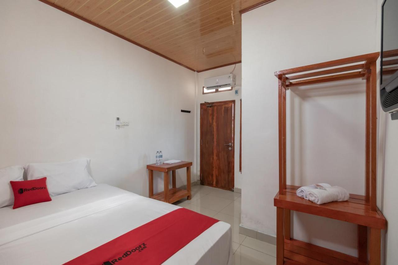Reddoorz Syariah Near Jakabaring Sport City Παλεμπάνγκ Εξωτερικό φωτογραφία