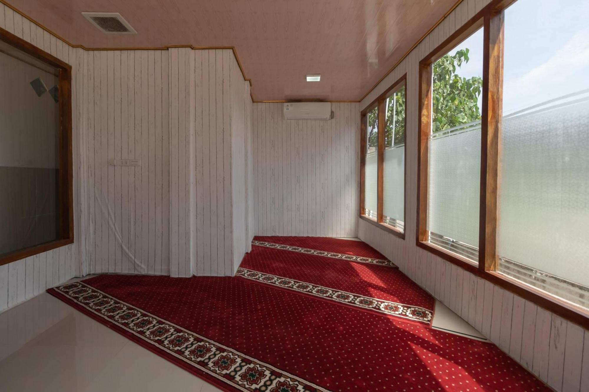 Reddoorz Syariah Near Jakabaring Sport City Παλεμπάνγκ Εξωτερικό φωτογραφία