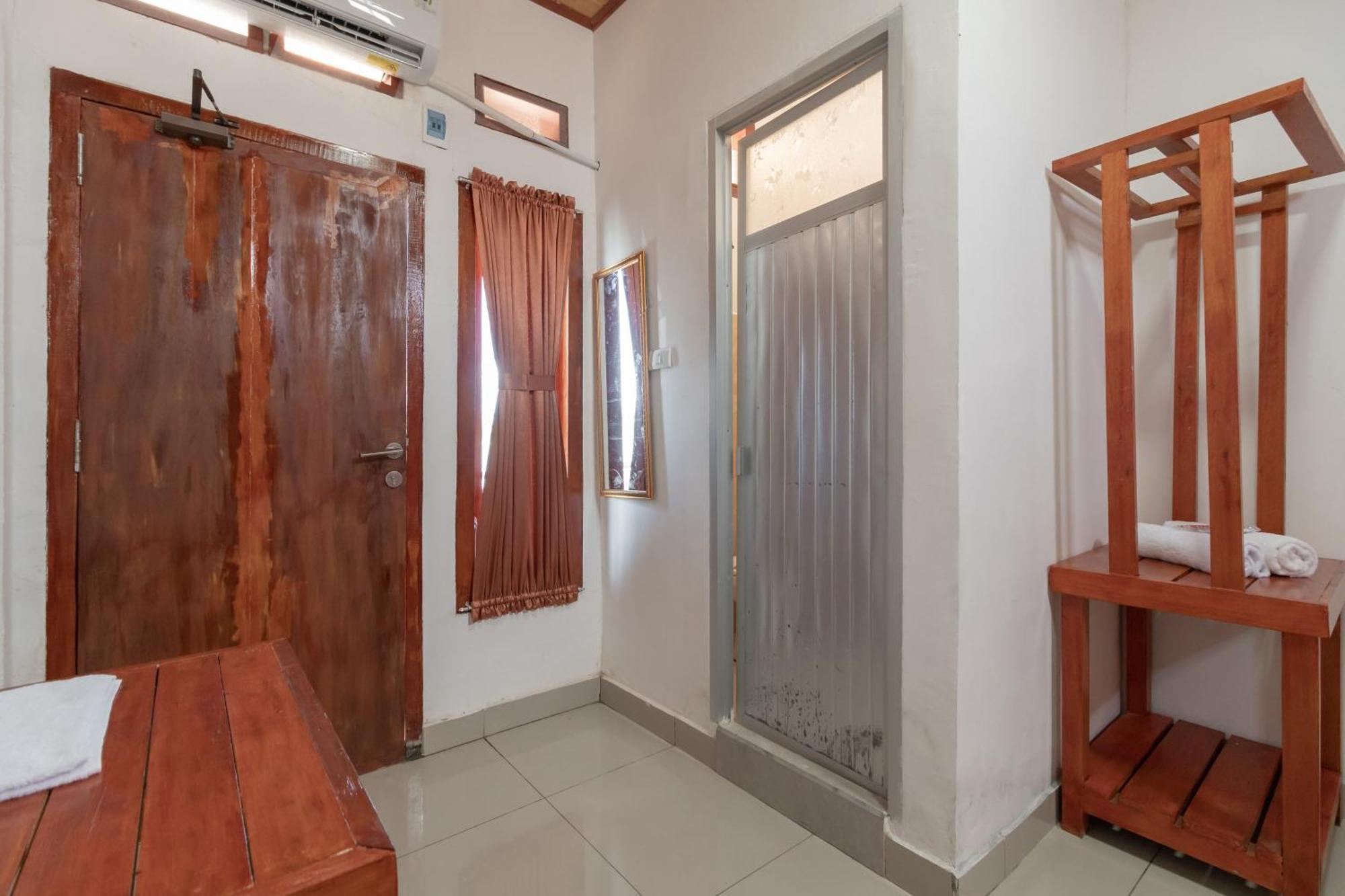 Reddoorz Syariah Near Jakabaring Sport City Παλεμπάνγκ Εξωτερικό φωτογραφία